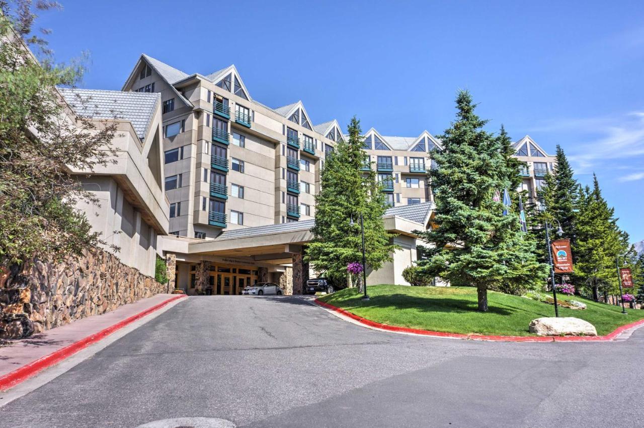 Big Sky Condo With Mountain Views, Hike, Ski And Fish! Bagian luar foto
